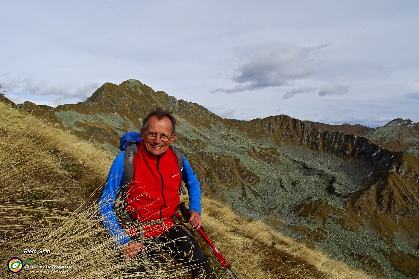 62 Dalla cresta di salita in Valegino con sullo sfondo Cima Cadelle.JPG -                                